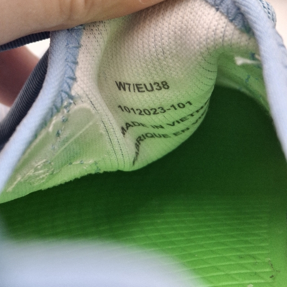 OOFOS OOMG Sport LS Low Recovery Shoes In Carolina Blue Womans Size 7 - Picture 7 of 7